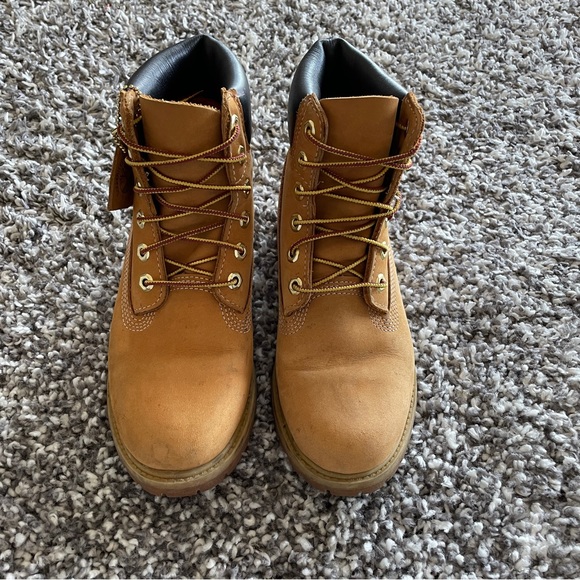 Youth Timberland 6 inch Wheat Nubuck Boot 6M - Picture 2 of 8